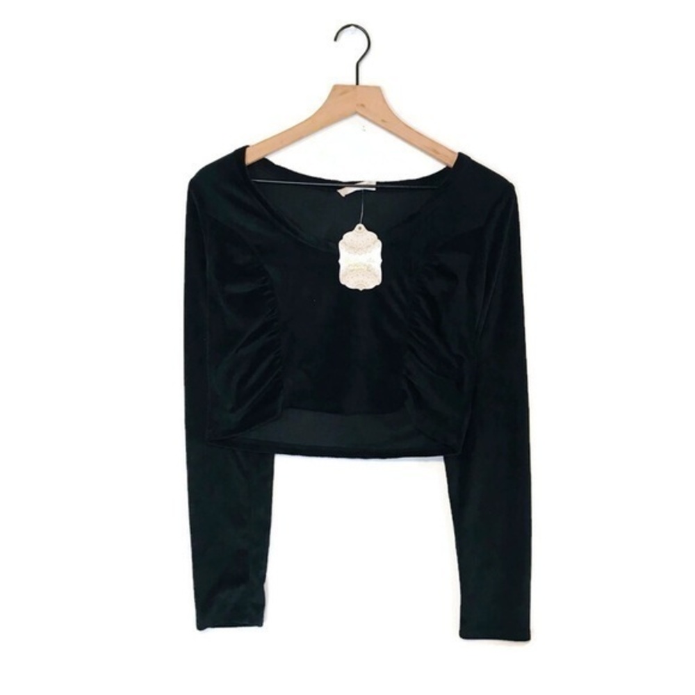 NWT Altar'd State Black Long Sleeve Ribbed Velour Crop Top Women’s size Medium